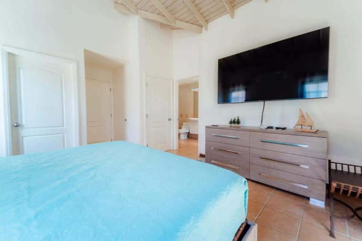 Comfortable House In Tierra Del Sol Resort & Golf Palm Beach 0*,  Aruba